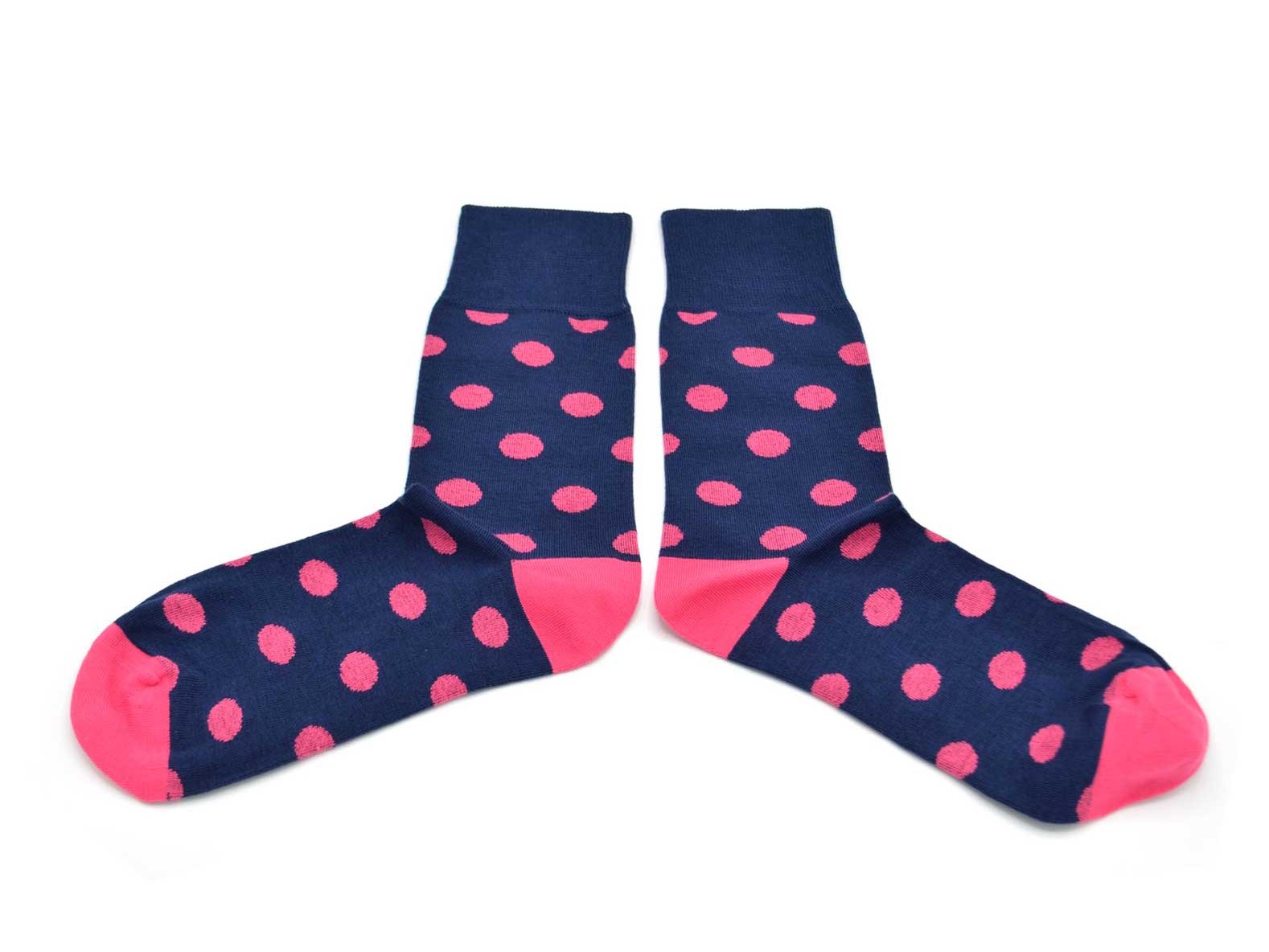 chaussettes-fantaisie-hommes-femmes-en-coton-bleu-marine-à-motif-gros-pois-roses-remaillées-à-la-main